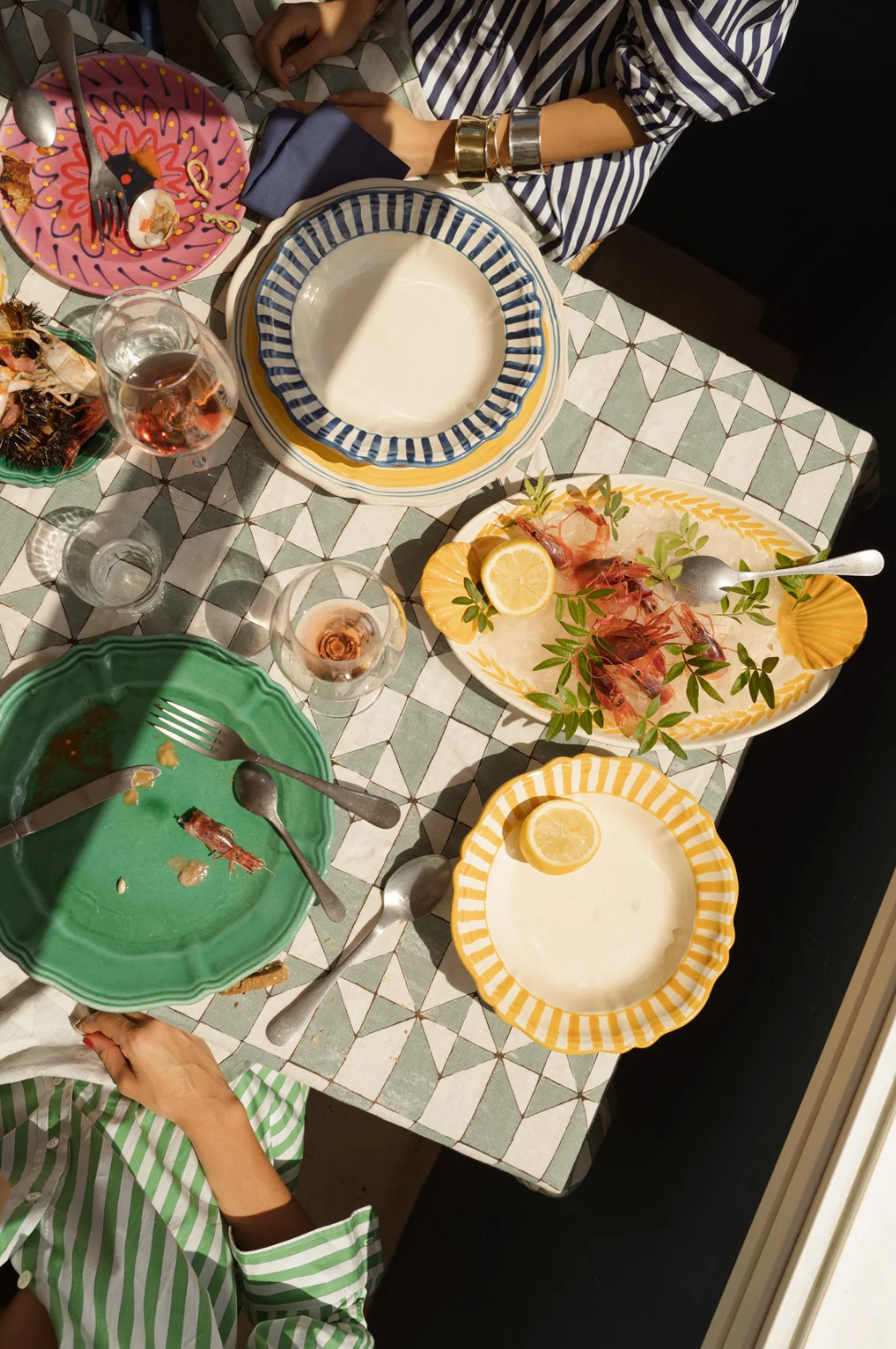 Alex &amp; Trahanas: Spiaggia Ceramic Main Plate, Sea Green